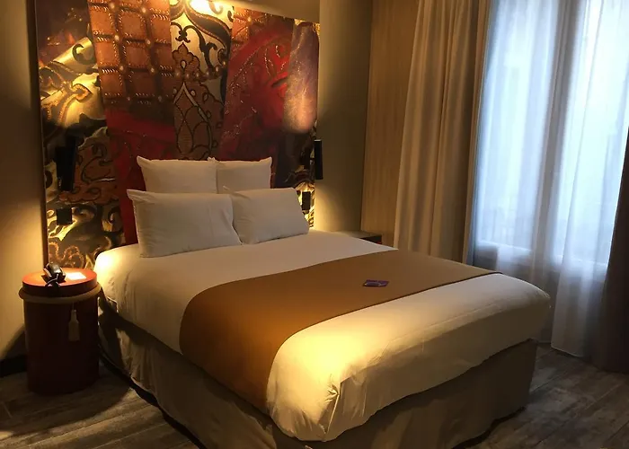 Mercure Alesia Отель Париж