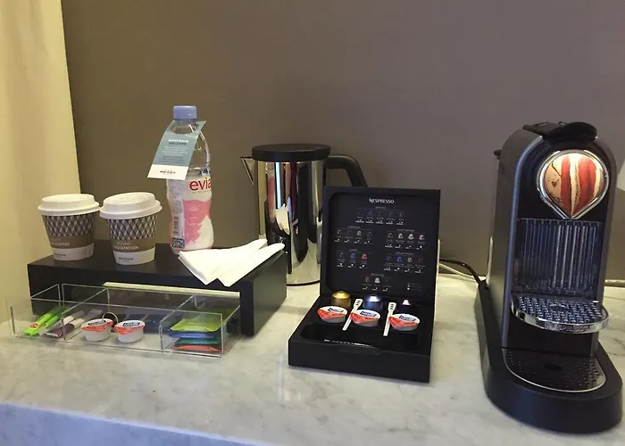 Отель Mercure Alesia 4*