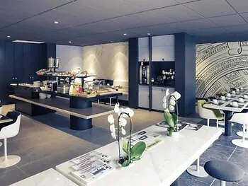 Отель Mercure Alesia 4*