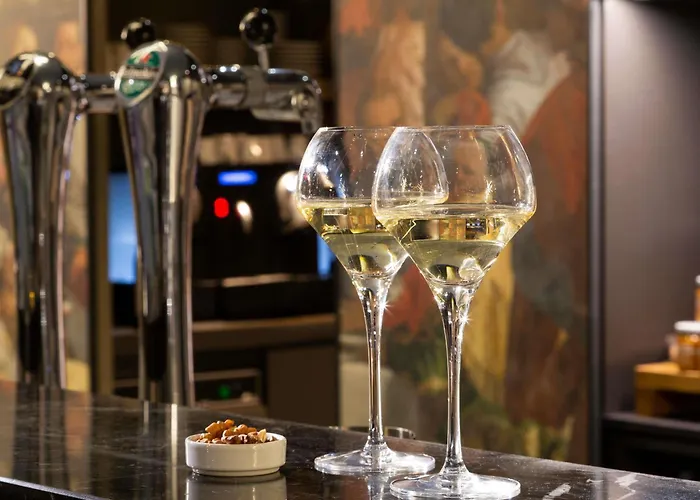 Hotel Mercure Alesia 4*