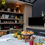 Mercure Alesia מלון 4*